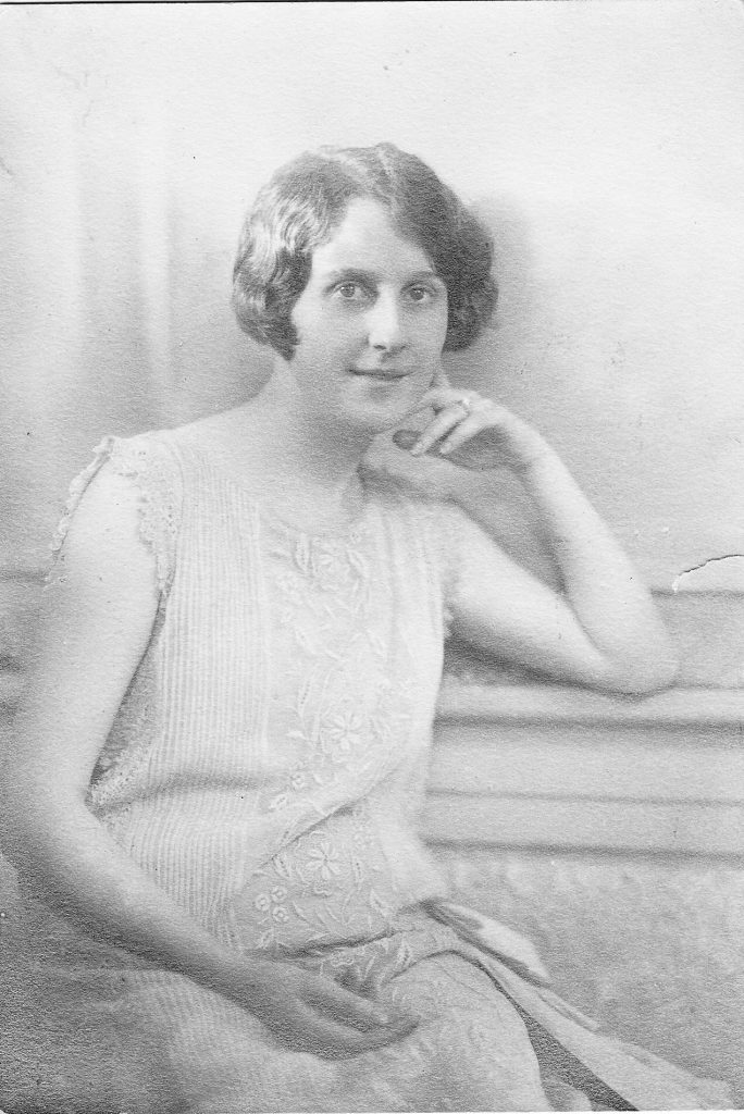 Sarah Chandler Hamilton in wedding dress, 1925 (courtesy William Chandler Hamilton, Jr.)