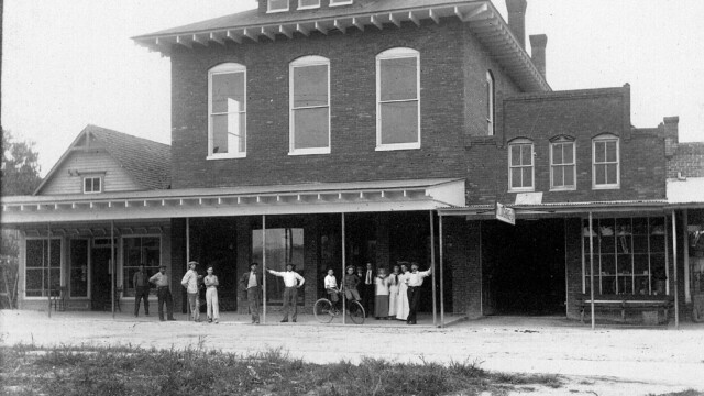 Union Street below the river